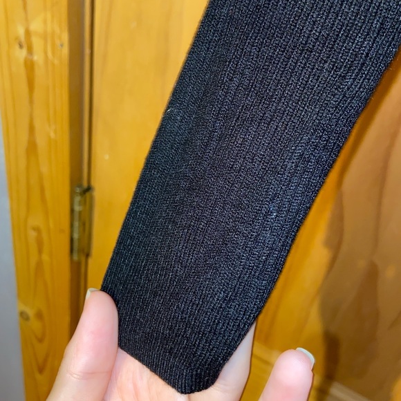 H&M sweater - Picture 3 of 4